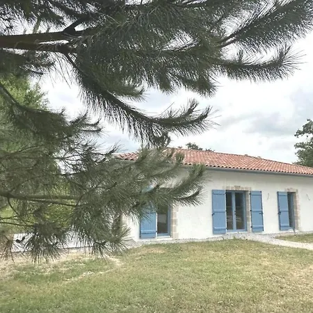 Quilleret Holiday home