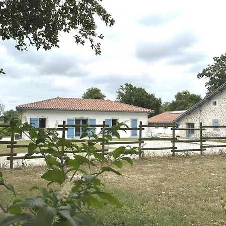 Holiday home Quilleret Haut-Mauco